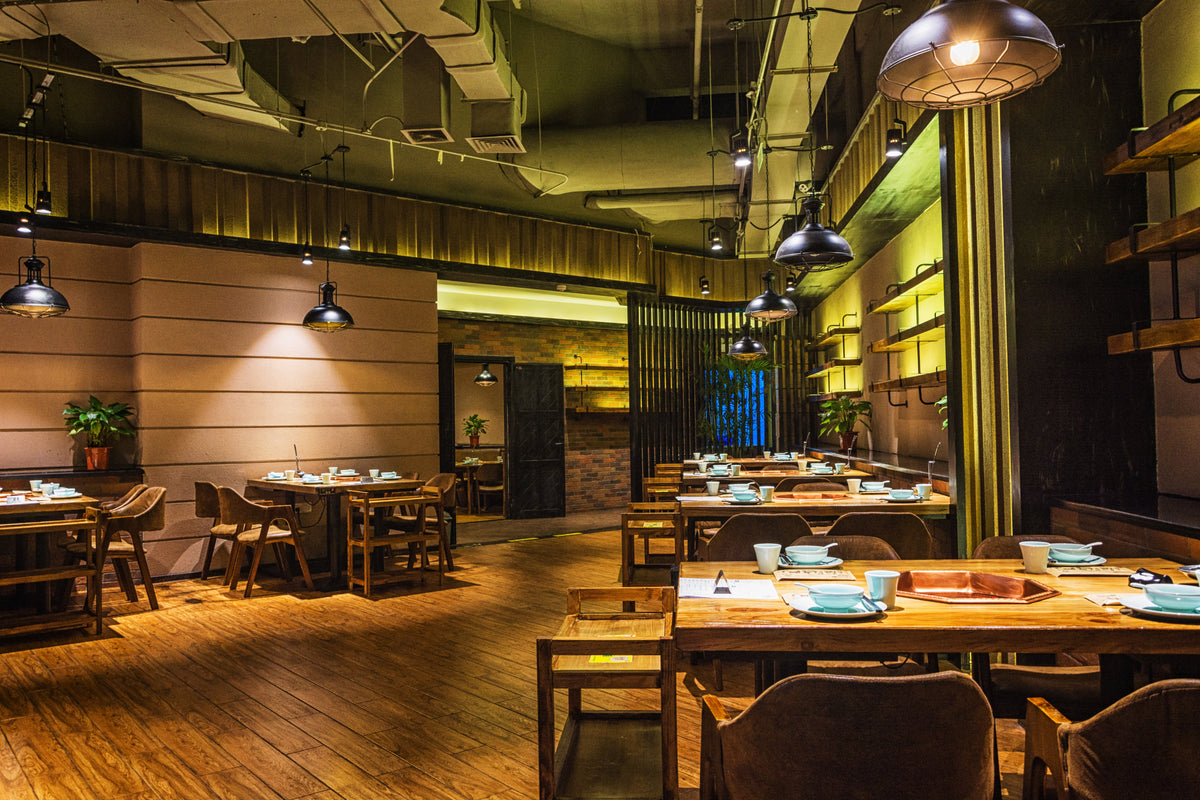 Digital menus with NFC Stickers in busy lunch cafés
